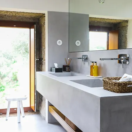 Casas Da Vinha - Vineadouro Wine Numao